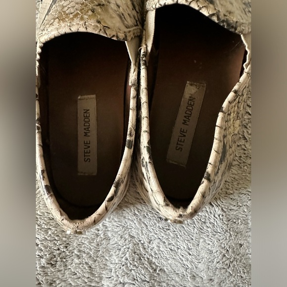 Steve Madden size 8 - Picture 2 of 6